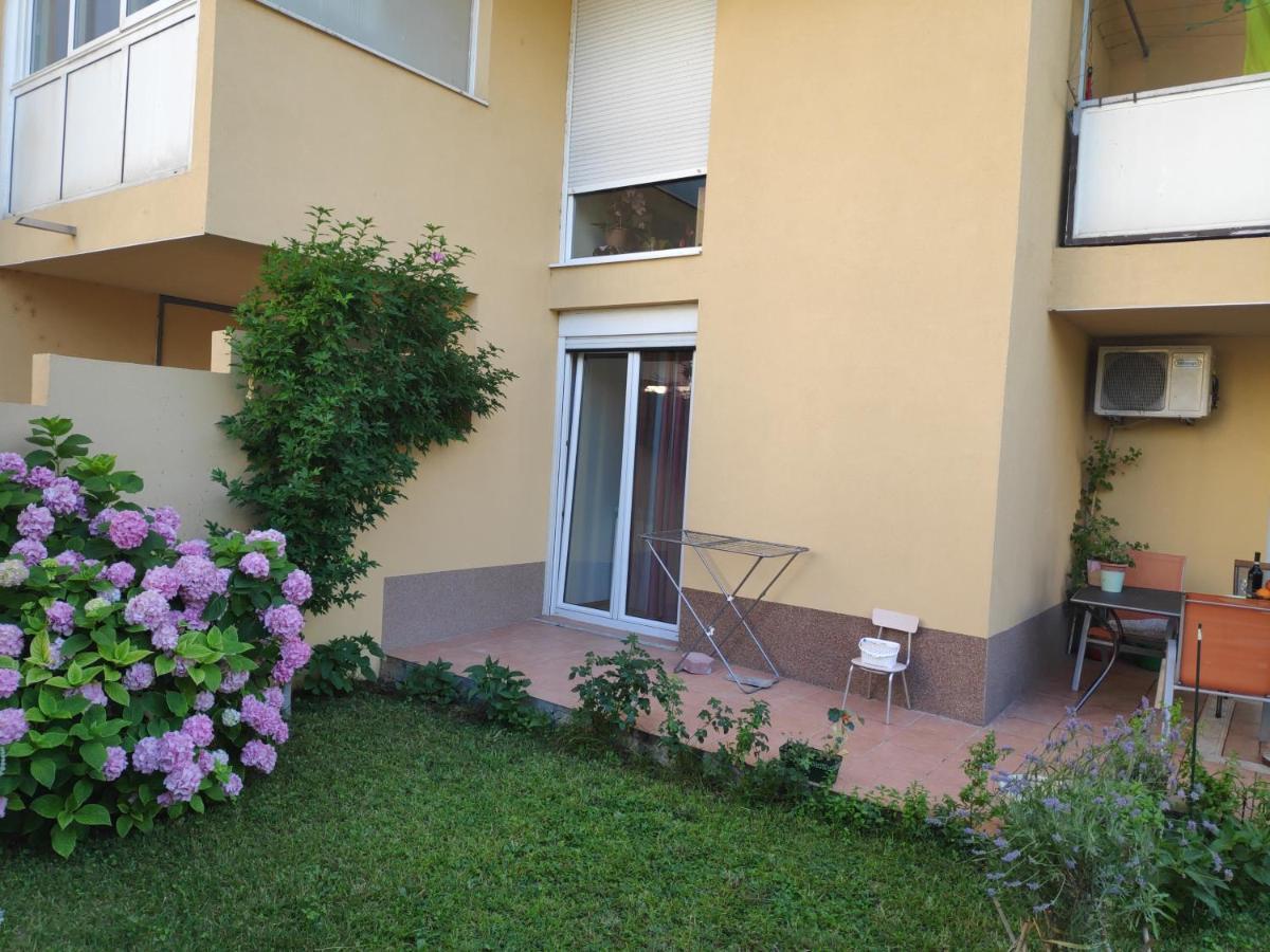 Spacious Apartment With Big Garden Near Beach Split Eksteriør billede