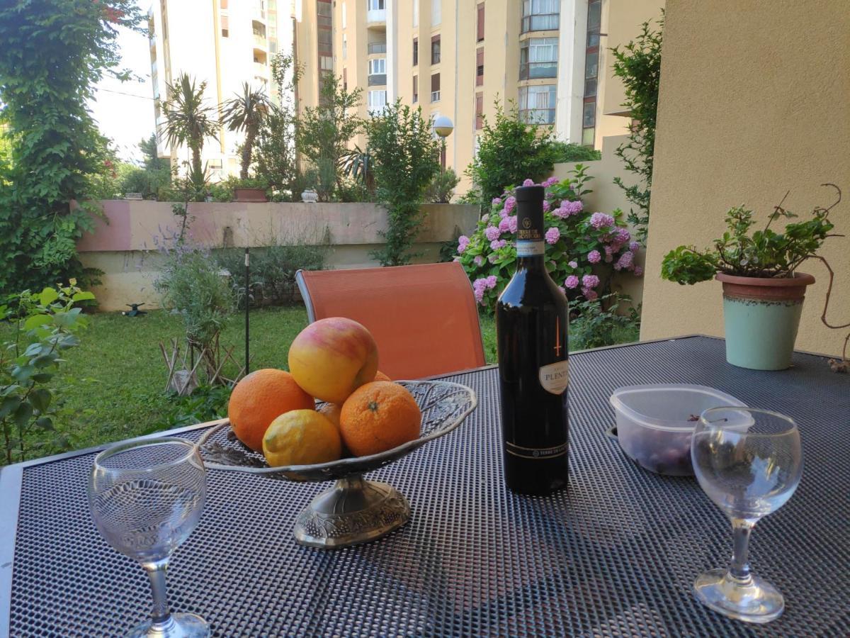 Spacious Apartment With Big Garden Near Beach Split Eksteriør billede